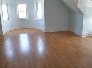 244 Oak St APT 5, Holyoke, MA 01040