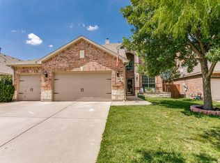 629 Catalpa Rd, Fort Worth, TX 76131