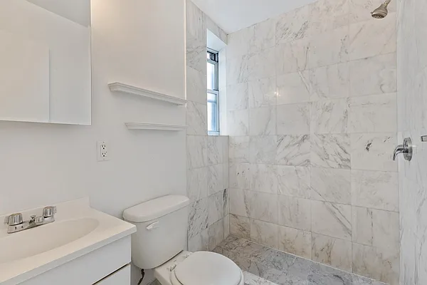 Rented by MNS | media 8