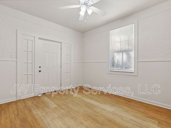 3rd image of 8712 Forshey St