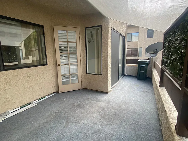 17 Rock Cliff Pl — Photo 33