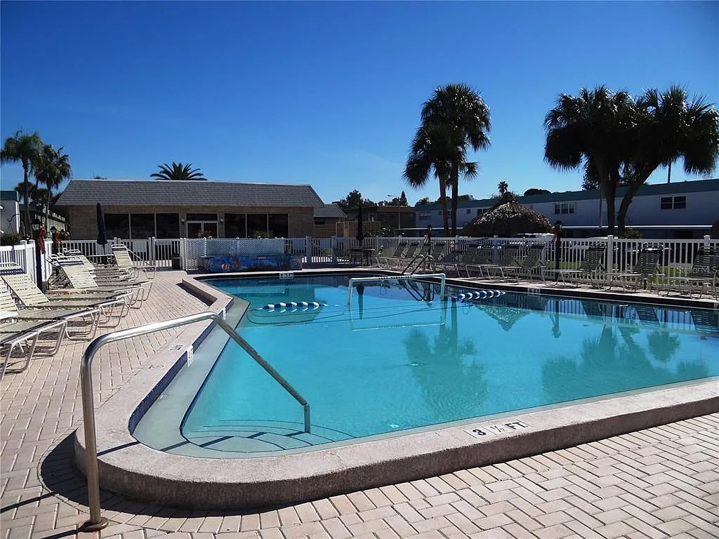 2 bed, 2.0 bath, 1110 sqft, $1,675 — Photo 3
