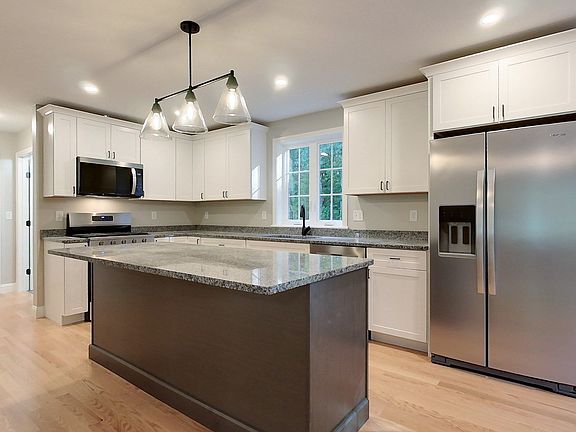 3rd image of 179 Brookline St
