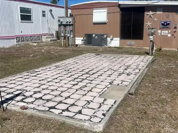 95 Michigan St, Palmetto, FL 34221