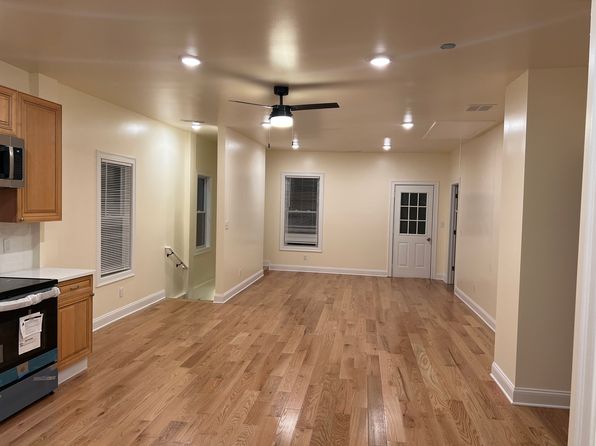 720 Main St APT 2