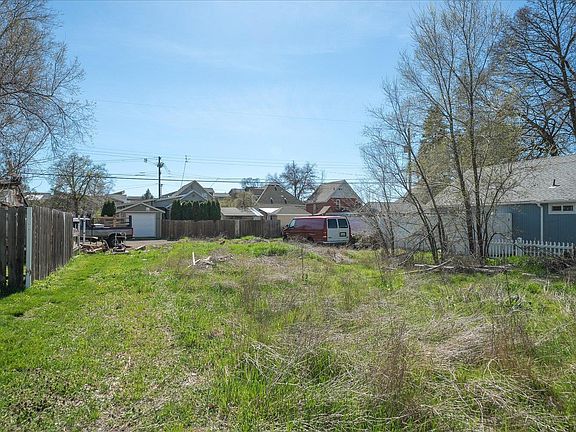 3rd image of 1823 W College Ave