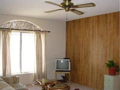 5th image of 1324 E Christy Dr