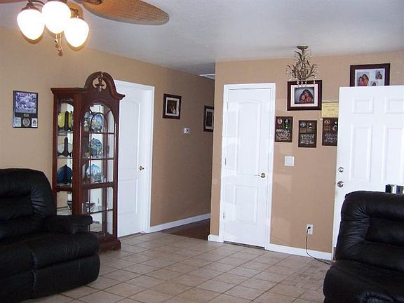 4th image of 34737 Bonadelle Ave