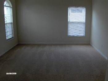 5th image of 2513 Holly Berry Cir