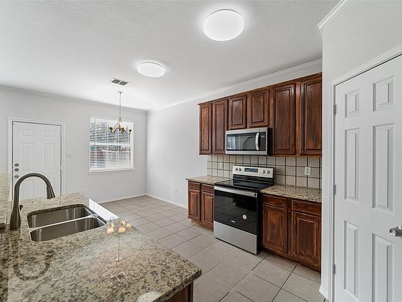 2nd image of 4506 Stirling Dr