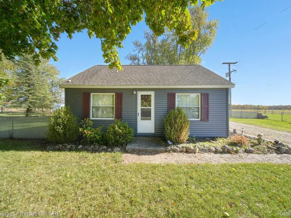 2835 Carson Hwy, Adrian, MI 49221