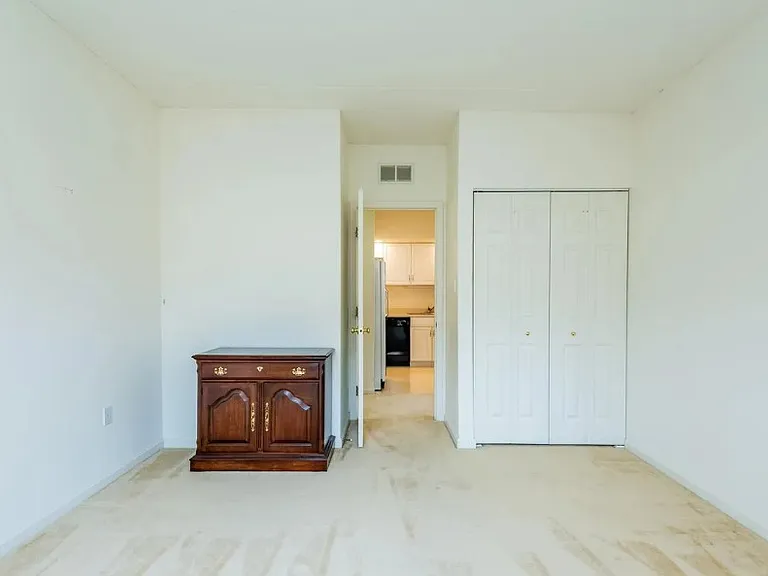 1016 Cherrington Dr — Photo 17
