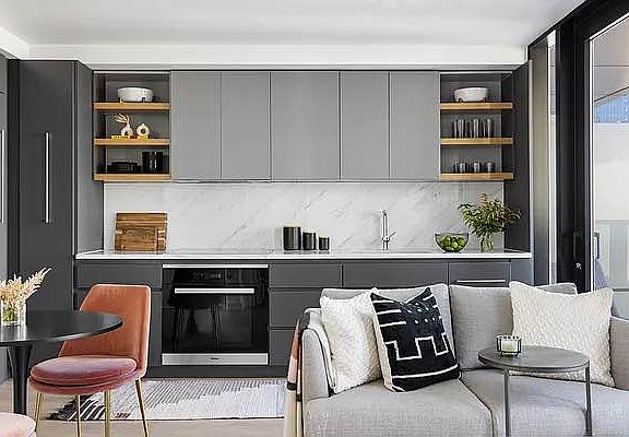 4th image of 300 W 30th St #10