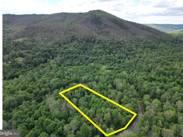 33 Brooke Trout Dr, Wardensville, WV 26851