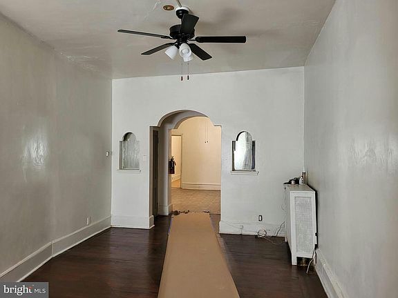 3rd image of 3229 W Susquehanna Ave #1