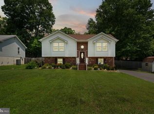 10407 Skinner Hill Dr, Fredericksburg, VA 22408