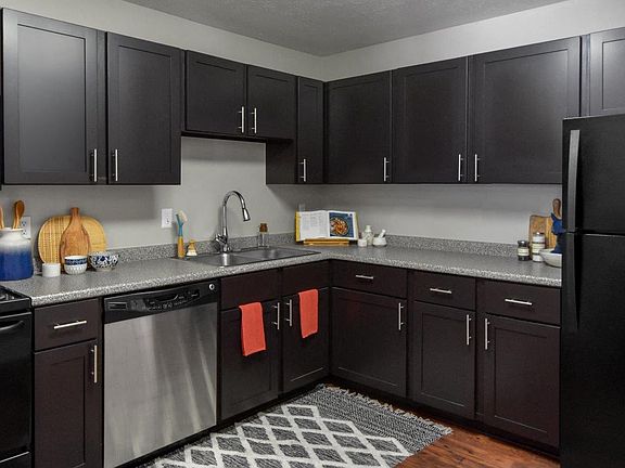 2nd image of 307 E Lasalle Ave #L334