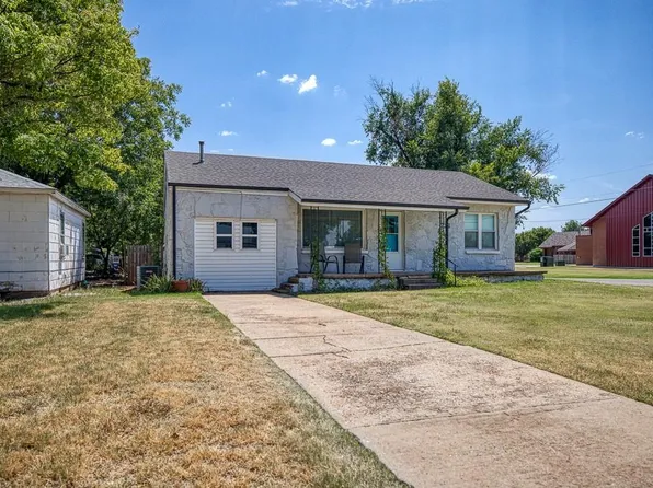 723 S 10th St, Kingfisher, OK 73750
