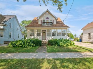 806 4th St, De Pere, WI 54115