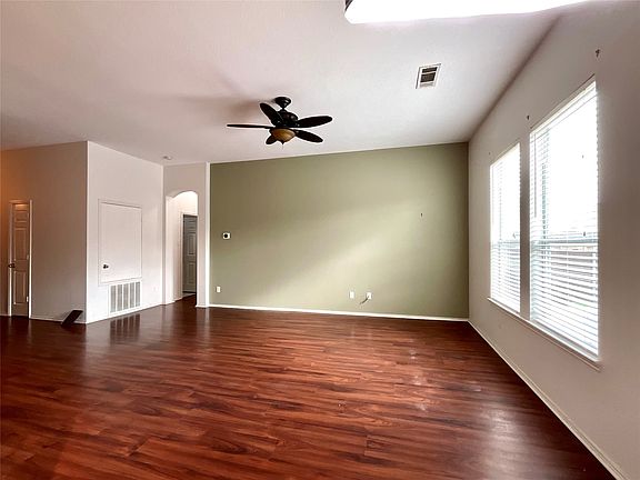 4th image of 14044 Fontana Rd