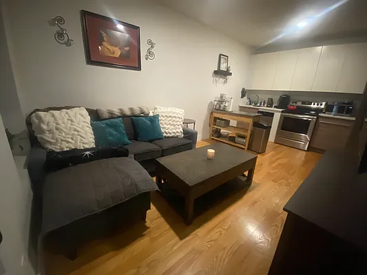 Rented by David Francis New York LLC | media 12