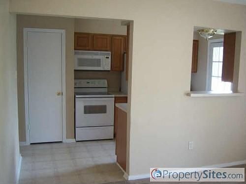 5th image of 2337 Lagoon Dr