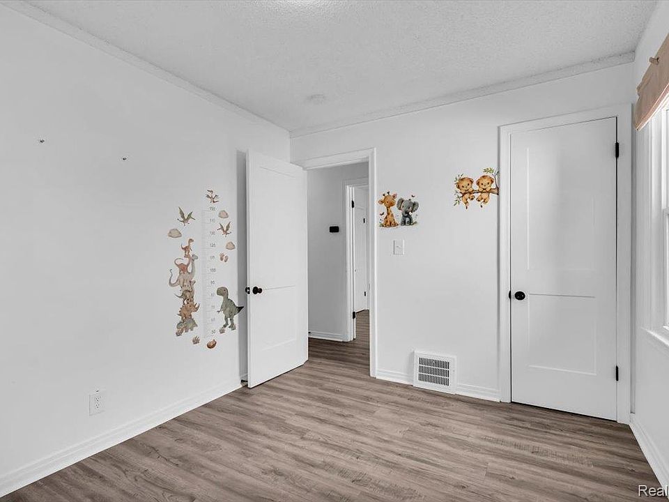 3330 Detroit St, photo 23