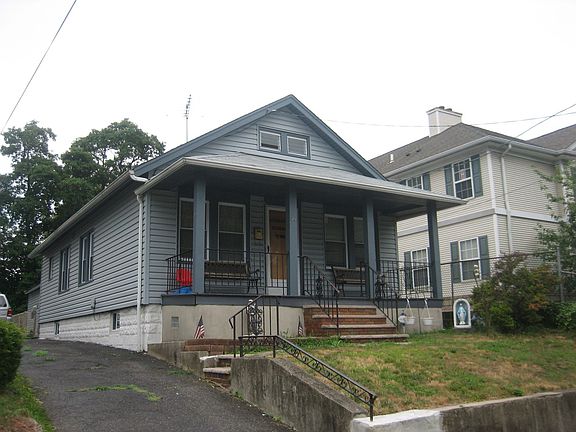 2nd image of 130 Union Ave