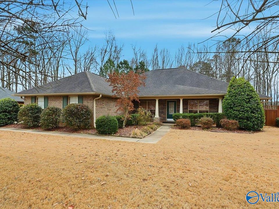 1st image of 104 Swan Pond Dr