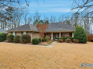 104 Swan Pond Dr, Huntsville, AL 35824
