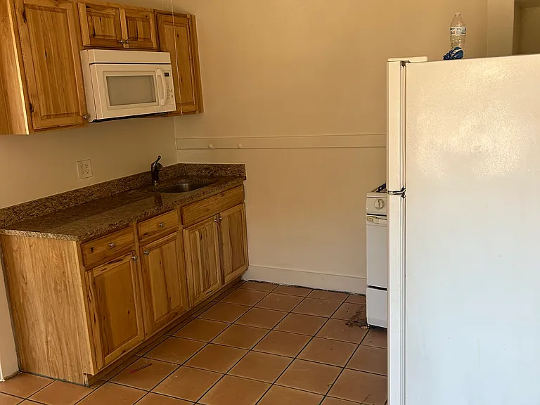 133 N Euclid Ave #133 — Photo 5