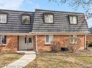 1814 Colonial Village Way APT 2, Waterford, MI 48328
