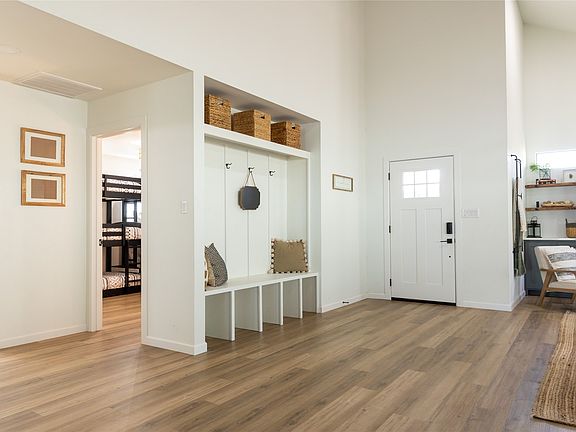 4th image of 6808 Briar Rd