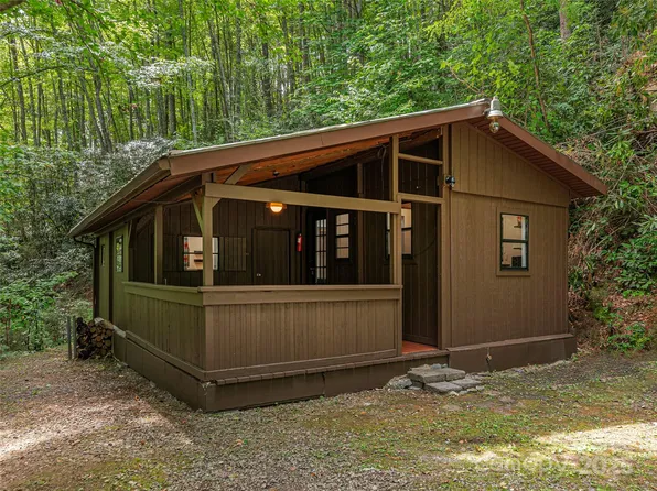 37 Victoria Rose Ln, Waynesville, NC 28785