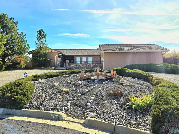 907 Plateau Cir, Gallup, NM 87301