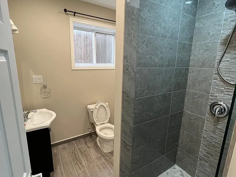 104 Helena St — Photo 6