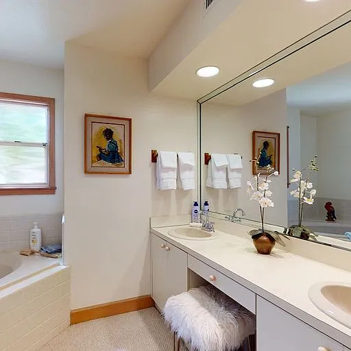 S Carmel Ct — Photo 11