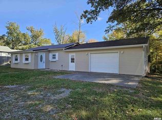 410 Royal St, Pinckneyville, IL 62274