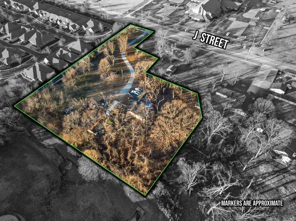 804 NE J St, Bentonville, AR 72712
