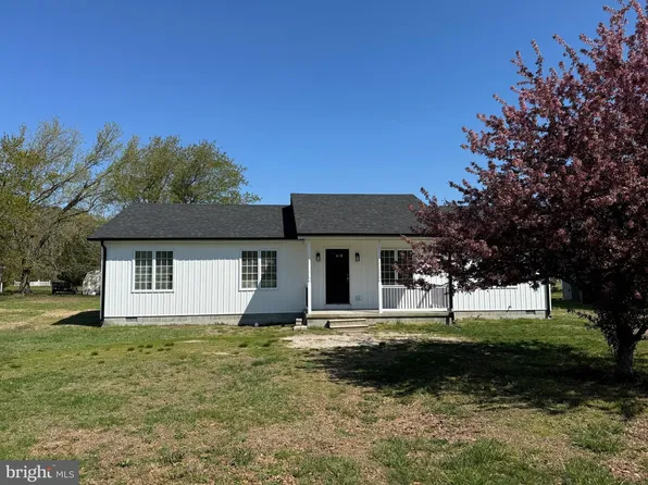 208 Oak St, Ellendale, DE 19941