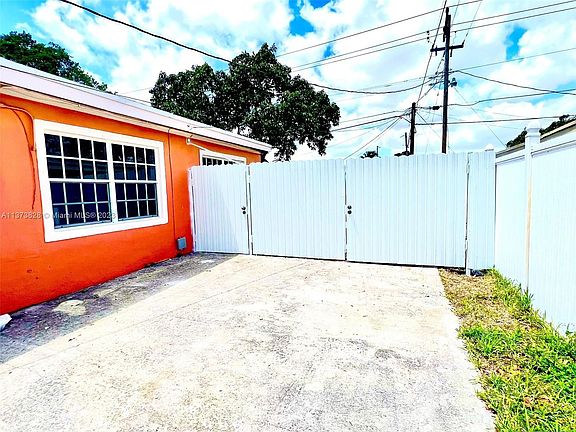 2nd image of 20610 NW 34th Ave