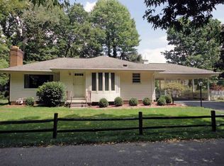 58630 Summit Ridge Dr, Mishawaka, IN 46544