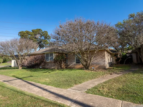 2051 Thousand Oaks, San Antonio, TX 78232