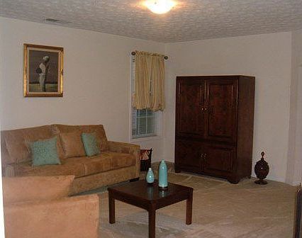 Spacious Family Room w/Fireplace 
