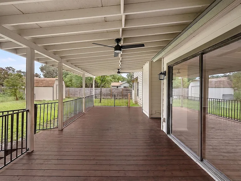 8905 Bridgewood Trl — Photo 35