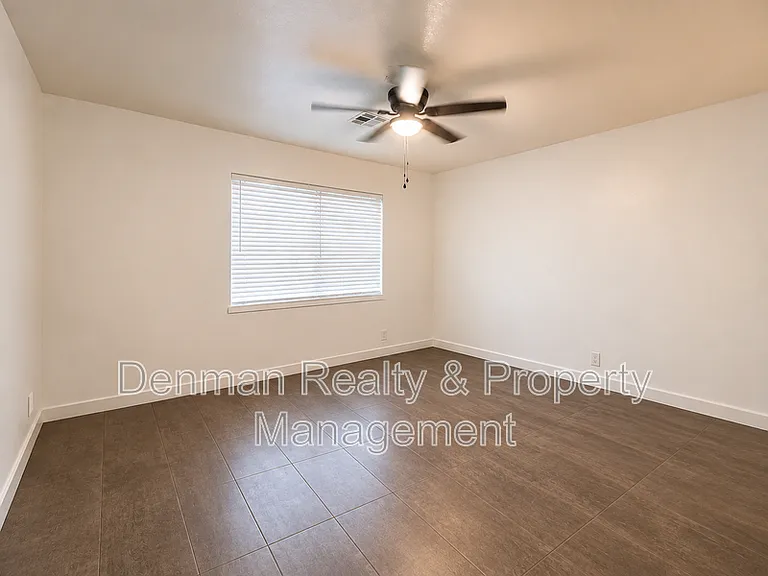 4306 N 12th St #8 — Photo 14
