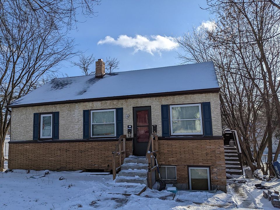1st image of 38 Manitoba Ave #1