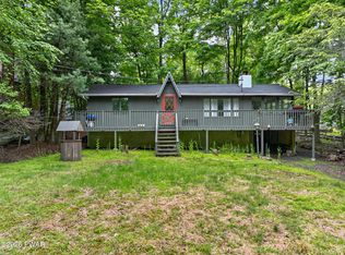 158 Mountain Lake Dr, Milford, PA 18328