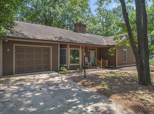 9 Willowspring Pl, Chapel Hill, NC 27517