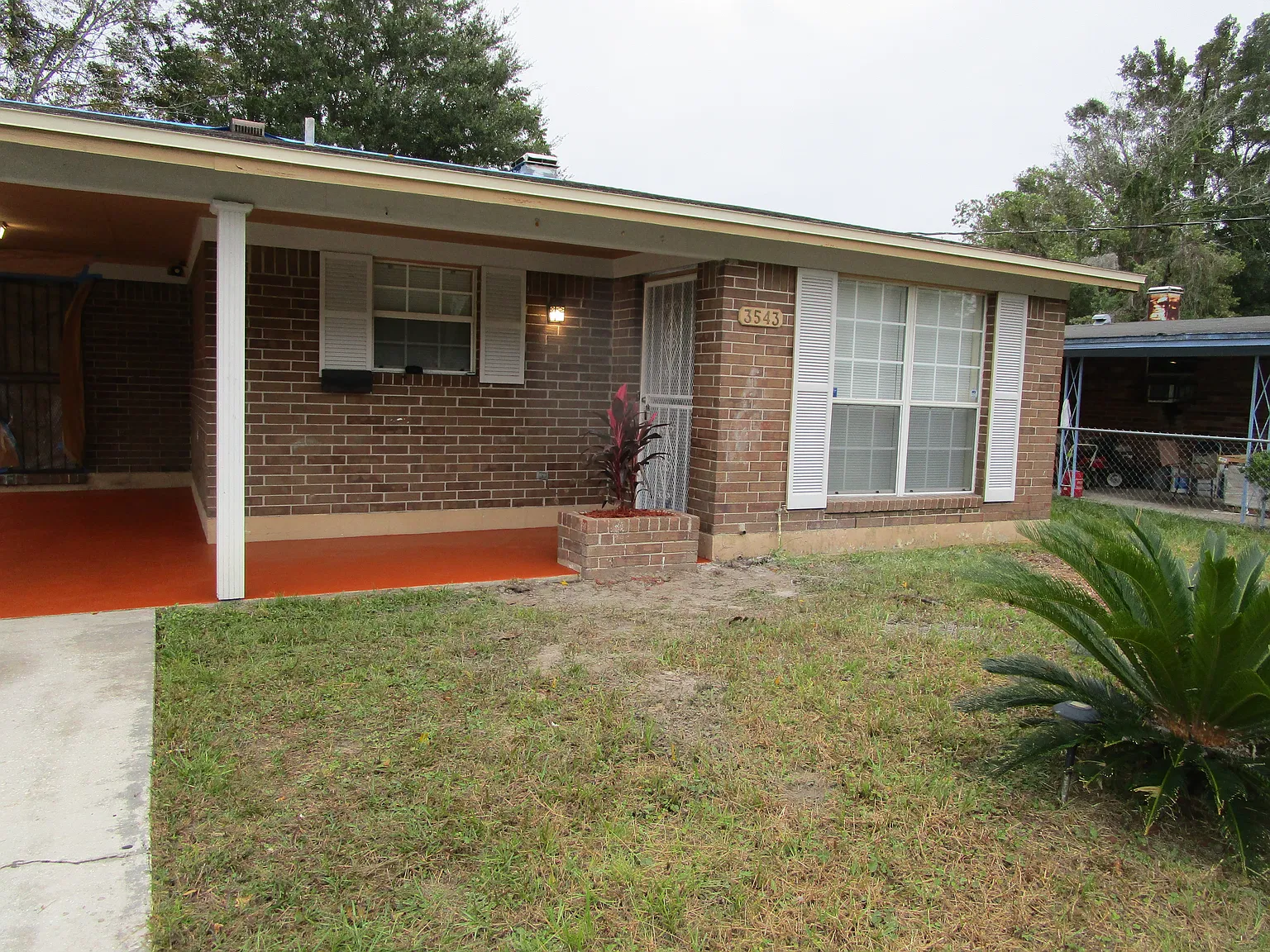 3 bed, 1.5 bath, 1038 sqft, $1,250 — Photo 1